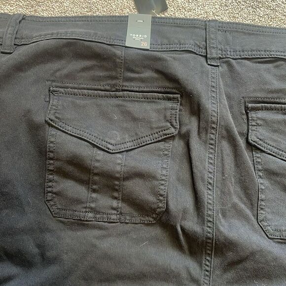 NWT Torrid Feel The Fit Black Twill Aviator Crop Pants, Plus Size 26 NEW - Picture 6 of 15
